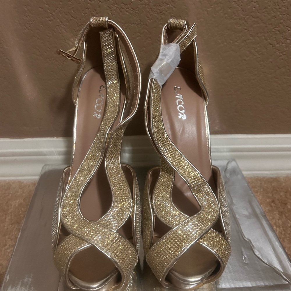 Glamorous Gold High Heels with Crisscross Straps
